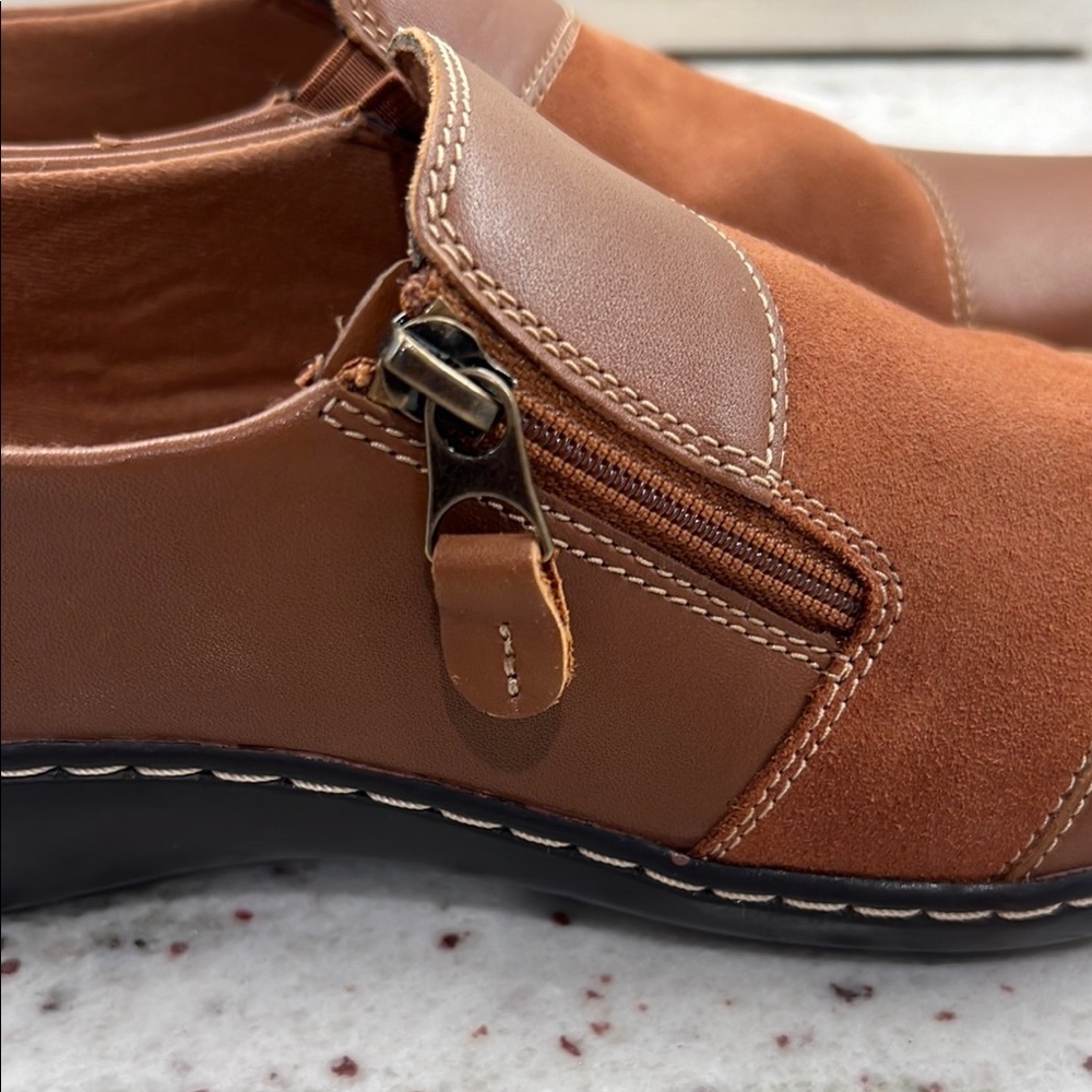 Clarks Cora Harbor Slip-On Shoe - Picture 8 of 8